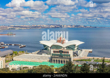 Kaspischen Waterfront Mall, modernes Gebäude, Baku, Aserbaidschan Stockfoto