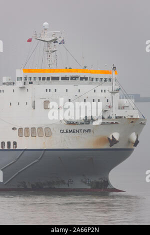 Clementine Fracht Fähre auf der Themse, wo Sie fährt regelmäßig bestimmte Routen zwischen Purfleet, Essex, und Zeebrugge. Stockfoto