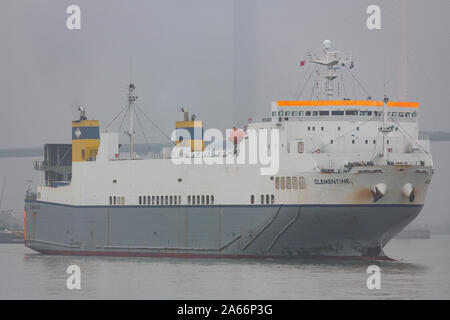 Clementine Fracht Fähre auf der Themse, wo Sie fährt regelmäßig bestimmte Routen zwischen Purfleet, Essex, und Zeebrugge. Stockfoto