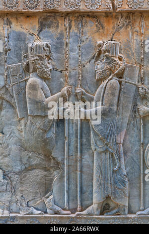 Relief, Apadana Palace, Persepolis, zeremoniellen Hauptstadt des achämenidischen Reichs, Provinz Fars, Iran Stockfoto