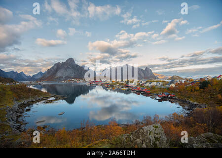 Reine in Moskenes Insel, Lofoten Stockfoto