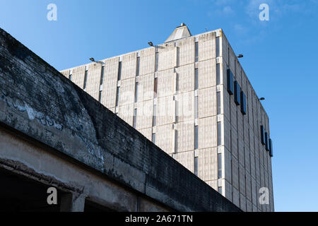 Polizeistation, Bonny Street, Blackpool, Lancashire. In den 1970er Jahren unter der Anleitung von Lancashire County Architekten Roger Stand gebaut Stockfoto