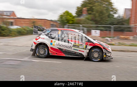 Auto 8, Fahrer Ott Tanak, Co-Driver Martin Jarveoja Wales Rally GB zwischen den Stufen in Newtown, Powys, Großbritannien Stockfoto