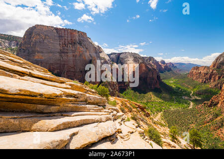 Blick auf Zion Canyon vom Angels Landing Zion National Park, Utah, USA Stockfoto