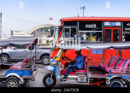 Bangkok, Thailand-31.März 2018: Thailand Bangkok gedrängten Straße Tag anzeigen Stockfoto