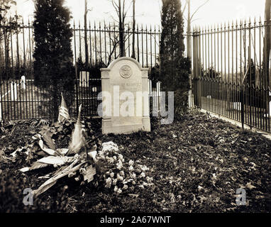 Theodore Roosevelt's Grave, Youngs Memorial Cemetery, Oyster Bay, New York, USA, Foto von Irving Underhill, 1921 Stockfoto