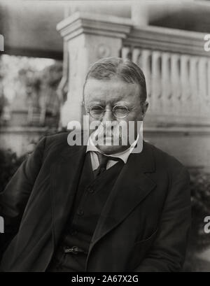 Der ehemalige US-Präsident Theodore Roosevelt, halber Länge Portrait, Fotografie von Underwood & Underwood, 1916 Stockfoto