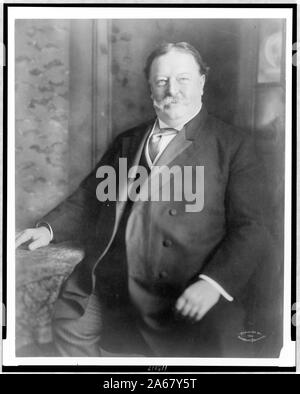 William Howard Taft, drei viertel länge Porträt, sitzen, nach vorne Stockfoto