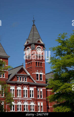 William J. Samford Hall ist eine Struktur auf dem Campus der Auburn Universität in Auburn, Alabama Stockfoto