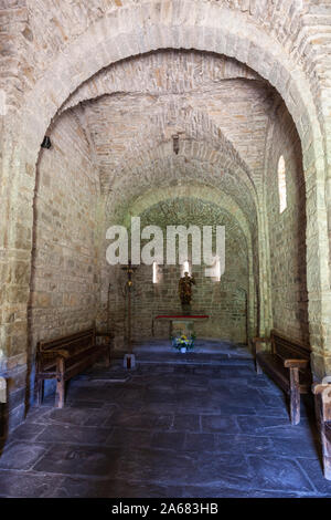 Kirchenschiff von Iglesia de San Caprasio, Santa Cruz de la Serós, Aragon, Spanien Stockfoto