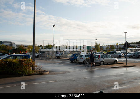 Das ehemalige Gelände der Zeche Cortonwood ist heute ein Einkaufszentrum. Brampton Bierlow, dearne Valley, South Yorkshire, England, UK. Stockfoto