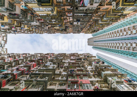 Hong Kong berühmten traditionellen Wohngebäude, Yick Fett Gebäude in der Nähe von Quarry Bay Stockfoto