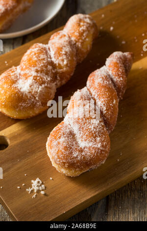 Hausgemachte Cinnamon Twist Gebäck bereit zu Essen Stockfoto