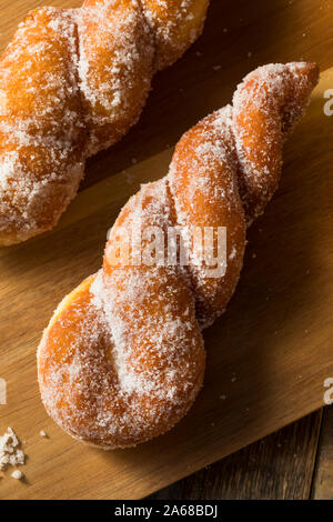 Hausgemachte Cinnamon Twist Gebäck bereit zu Essen Stockfoto