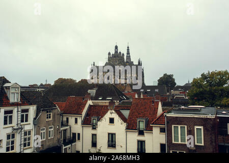 'S-Hertogenbosch 20 Okt 2019, St. Johannes Basilika in den Niederlanden, Dachterrasse mit Blick auf die Stadt die Provinz Nordbrabant. Stockfoto