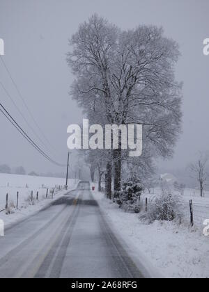 Das Fahren in einem Maryland Winterland Stockfoto