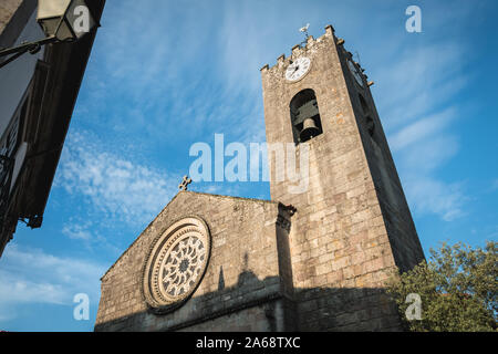 Architektur Detail der Mutter Kirche Ponte de Lima an einem Frühlingstag Stockfoto