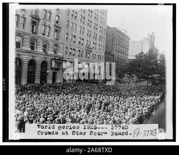 World Series 1925 -- Massen an Star Score Board Stockfoto