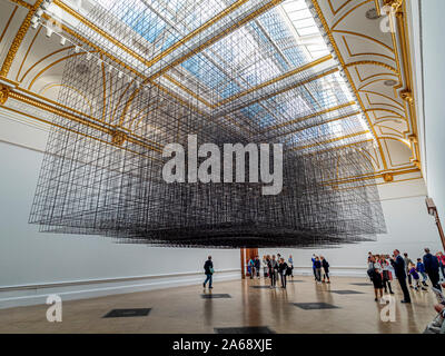 Matrix III 2019, von Antony Gormley, an der Royal Academy, London, UK. Stockfoto