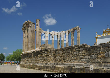 Die templo Romano an einem sonnigen Tag, Évora, Portugal Stockfoto