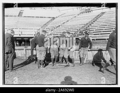 Yale varsity Football Team, vor oder nach dem Training Stockfoto