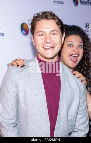 New York, NY, USA - 23. Oktober 2019: Augustus Prew und Michelle Buteau nehmen an der öffnung Nacht Screening der ell Durch "während NewFest Film Festival ein Stockfoto