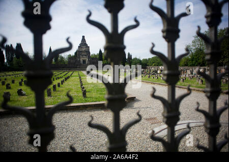 Europa, Italien, Lombardei, Crespi d'Adda Arbeiter Dorf, Friedhof, die zum UNESCO-Weltkulturerbe zählt. Stockfoto