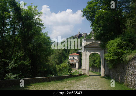 Italien, Lombardei, Sacro Monte di Varese, S. Ambrogio arch Stockfoto