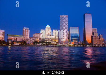 Canary Wharf Komplex in Docklands London fotografiert im Nov. 2019. Stockfoto