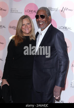 BEVERLY HILLS, Ca - 07 Dezember: Lori McCreary Morgan Freeman kommt an der Hollywood Reporter's Power 100: Frauen in der Unterhaltung Frühstück in Beverly Hills Hotel am 7. Dezember 2010 in Beverly Hills, Kalifornien Personen: Lori McCreary Morgan Freeman Stockfoto