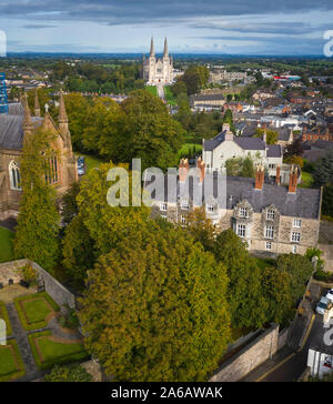 Luftaufnahmen von Armagh City, County Armagh, Nordirland Stockfoto