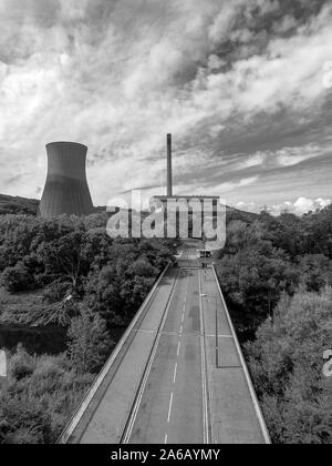 Eine der 2 Ironbridge Kohlekraftwerken auf dem Fluss Severn des weltberühmten Ironbridge in Shropshire gebaut, Industrie Revolution Stockfoto