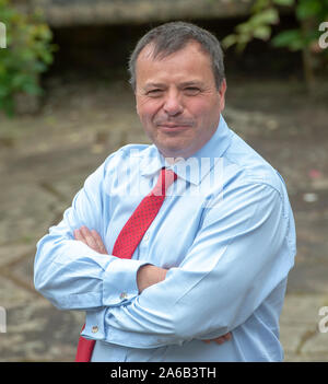 Arron Banken politische Spender, Unternehmer und Mitbegründer der lassen EU-Kampagne in seinem Haus in der Nähe von Bristol. Er ist einer der größten Geber für die UK Independence Party und half Nigel Farage Kampagne für Großbritannien die EU zu verlassen. Stockfoto