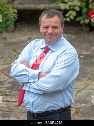 Arron Banken politische Spender, Unternehmer und Mitbegründer der lassen EU-Kampagne in seinem Haus in der Nähe von Bristol. Er ist einer der größten Geber für die UK Independence Party und half Nigel Farage Kampagne für Großbritannien die EU zu verlassen. Stockfoto