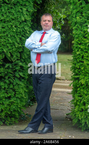 Arron Banken politische Spender, Unternehmer und Mitbegründer der lassen EU-Kampagne in seinem Haus in der Nähe von Bristol. Er ist einer der größten Geber für die UK Independence Party und half Nigel Farage Kampagne für Großbritannien die EU zu verlassen. Stockfoto