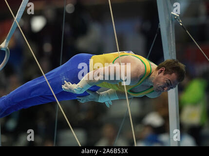 Wuhan, China. 25 Okt, 2019. Arthur Zanetti von Brasilien konkurriert während der Ringe der künstlerischen Gymnastik am 7. CISM Military World Games in Wuhan, der Hauptstadt von China, Okt. 25, 2019. Quelle: Wan Xiang/Xinhua/Alamy leben Nachrichten Stockfoto