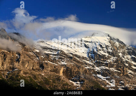 Rund um die Schweiz - die Sonne auf die Nordwand des Eiger Stockfoto