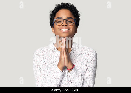 Kopf schoss glücklich Afrikanische amerikanische Frau machen möchten, fragen Hilfe Stockfoto