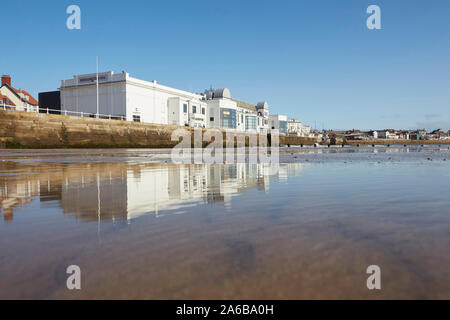 Bridlington spa Theater auf dem South Promenade in den Sanden der South Beach wider, East Yorkshire, England, Großbritannien Stockfoto