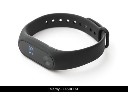 Schwarze smart Fitness tracker isoliert auf weißem Stockfoto