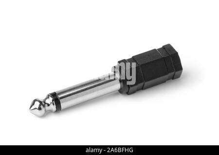 Audio Klinke Adapter 2,5 mm auf 3,5 mm isoliert auf weißem Stockfoto