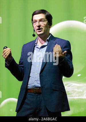 Paul Williams, atmosphärische Wissenschaftler, an der Universität von Reading, die beschreibt, wie der Klimawandel sich auf Flugreisen, durch erhöhte Luftverwirbelung, auf der Erde der Bühne, zu New Scientist Live 2019 Stockfoto