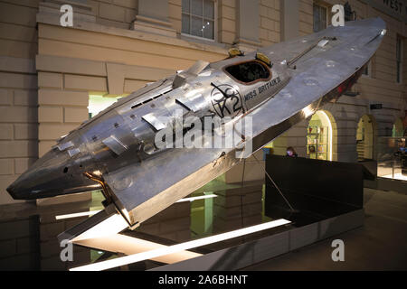 Miss Britain III/3.; berühmte 1920er Jahre 1930er Jahre alten Vintage sehr schnellen Welt rekordverdächtige Geschwindigkeit Boot auf Anzeige im National Maritime Museum, Greenwich, London. UK. (105) Stockfoto