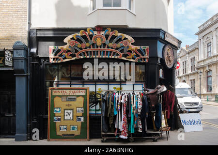 Whistle Dixie Vintage Kleidung Shop in der King Street, Ramsgate, Kent GROSSBRITANNIEN Stockfoto