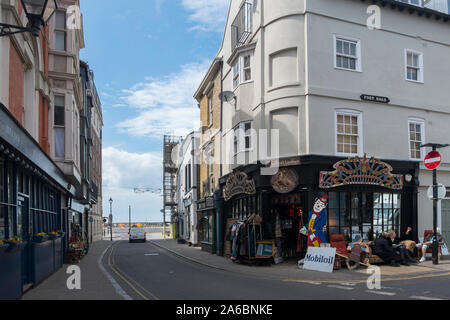 Whistle Dixie Vintage Kleidung Shop in der King Street, Ramsgate, Kent GROSSBRITANNIEN Stockfoto