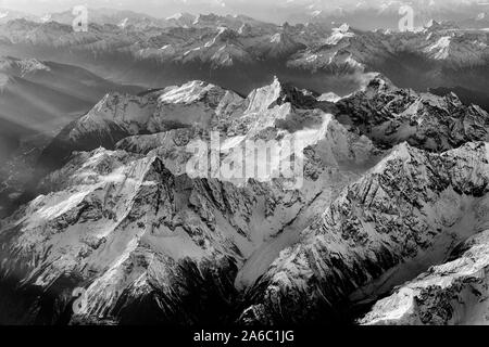 Luftaufnahme auf einem Flug von Chengdu, China in Lhasa, Tibet der Hengduan Berge in der Region in der Vergangenheit die Kham genannt. Stockfoto