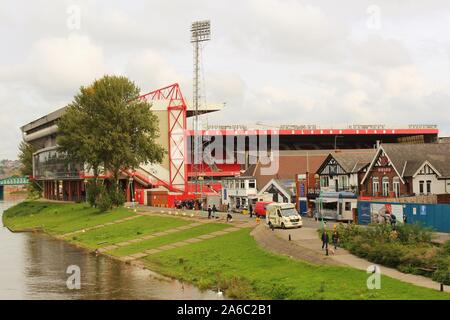 5/10/19 - Blick auf die Stadt Boden, der Heimat von Nottingham Forest F.C, am Spieltag, zwei Stunden vor dem Kick-off zwischen Wald und Brentford F.C. Stockfoto