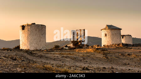 Ncient alten Windmühlen auf dem Hügel in die Stadt Bodrum in der Türkei Stockfoto