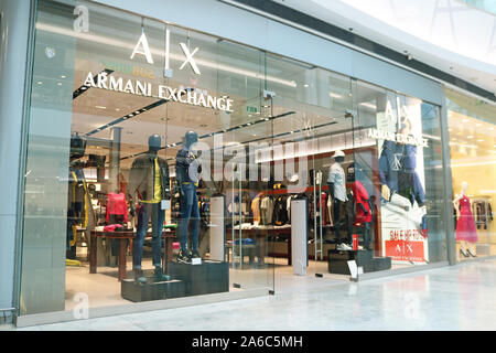 BRATISLAVA, SLOWAKEI - September 02, 2019: Armani Exchange Shop im Privat-, Geschäfts- und Wohnkomplex Eurovea Stockfoto