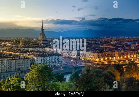 Turin bei 3 Stunde differente im gleichen Rahmen. Stockfoto